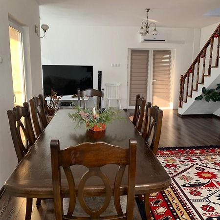 Casa Paunescu Milostea Extérieur photo